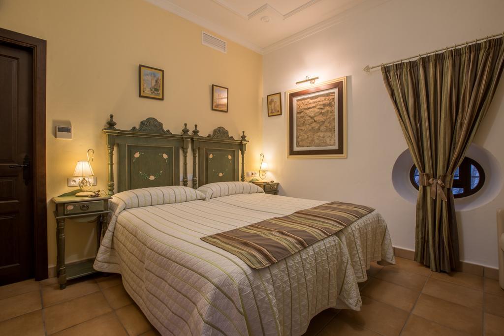Hotel La Del Infante 3*