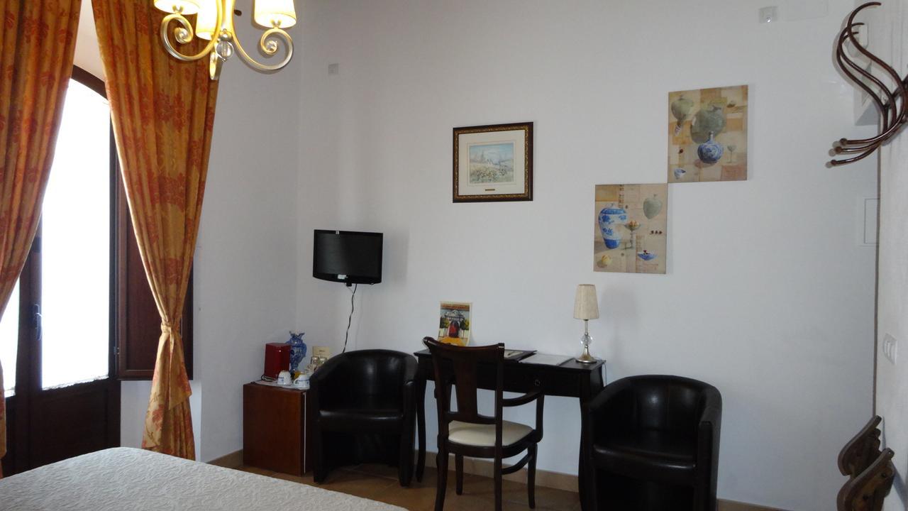 La Del Infante 3*